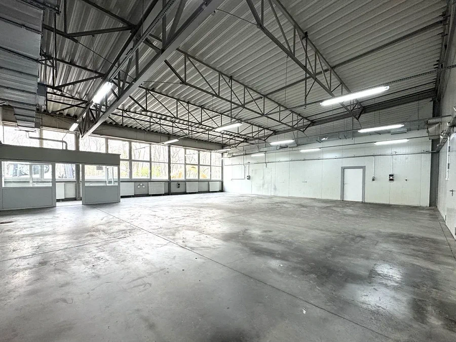 Hala magazynowo-produkcyjna 276 m² na Żeraniu, ul. Szałwiowa, od zaraz - zdjęcie 1