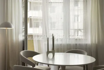 Dwupokojowy apartament do wynajęcia przy ul. Śląskiej w Gdyni - miniatura 2