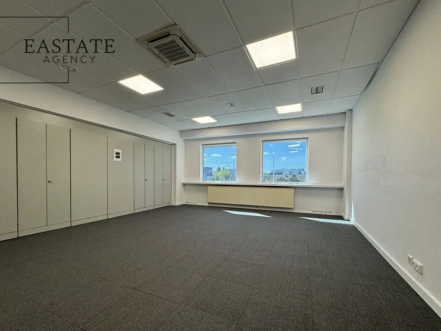 Lokal biurowy 309 m² na wynajem – Warszawa Raków, ul. Łopuszańska - zdjęcie 1