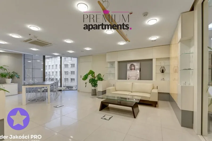 Biura 318 m² w Transatlantyku przy placu Kaszubskim w Gdyni - zdjęcie 1