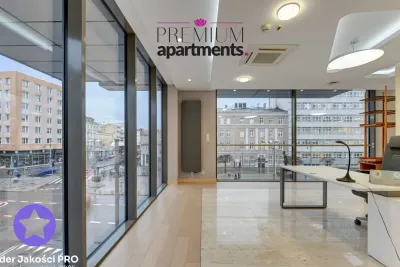 Biura 318 m² w Transatlantyku przy placu Kaszubskim w Gdyni - miniatura 8