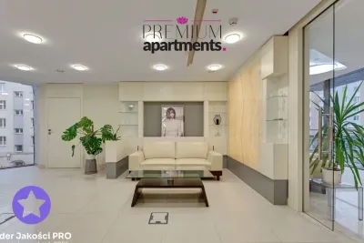 Biura 318 m² w Transatlantyku przy placu Kaszubskim w Gdyni - miniatura 2
