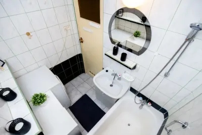 Pokój dwuosobowy przy ul. Gdyńskiej 5G w Gdańsku - miniatura 5