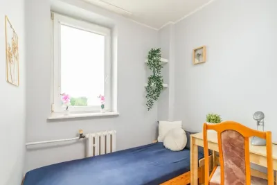 Pokój jednoosobowy przy ul. Olsztyńskiej 5A w Gdańsku - miniatura 1