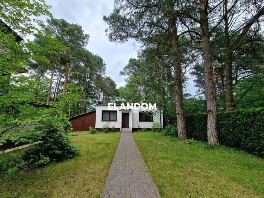 Dom jednorodzinny z ogrodem w Józefowie – 34 m², wszystko w cenie - zdjęcie 1