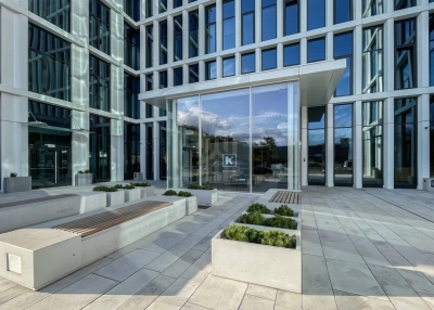 Lokal gastronomiczny 341 m² na parterze przy węźle F Cegielskiej, Gdynia - miniatura 1