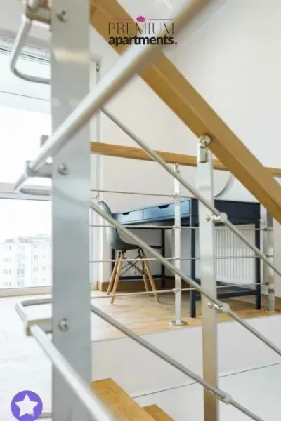 Dwupoziomowy apartament 2-pokojowy w Gdyni Śródmieściu, hala garażowa i komórka - miniatura 8