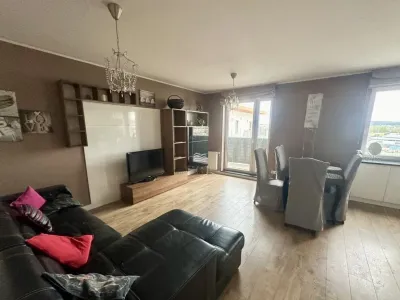 4-pokojowe mieszkanie Gdynia Obłuże, ul. Boisko, balkon i 2 miejsca parkingowe - miniatura 8