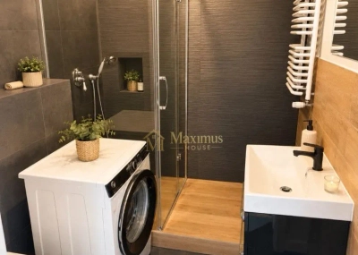 Dwupokojowy apartament 45 m² z balkonem, klimatyzacją i garażem – Śródmieście - miniatura 5
