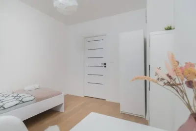 Pokój jednoosobowy przy ul. Św. Barbary 12 w Gdańsku - miniatura 1