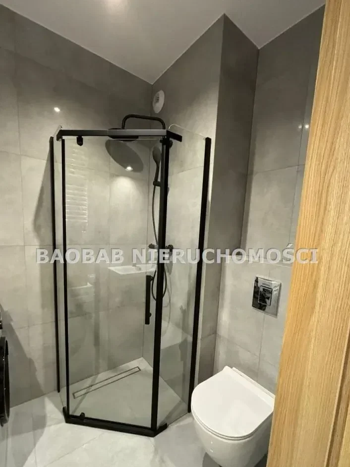 Dwupokojowy apartament 38 m² na Lazurowej w Warszawie, Metro Zachód - zdjęcie 1