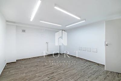 Lokal usługowy 33 m² z dużą witryną w Gdyni Centrum - miniatura 4