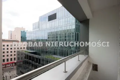 Studio 26 m² przy metrze Świętokrzyska w Warszawie - miniatura 1