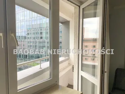 Studio 26 m² przy metrze Świętokrzyska w Warszawie - miniatura 6