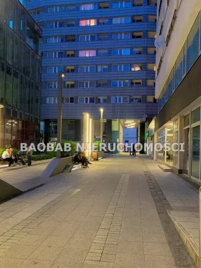 Studio 26 m² przy metrze Świętokrzyska w Warszawie - miniatura 8