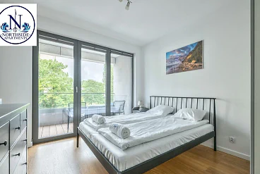 Apartament 2-pokojowy Plac Unii, balkon i garaż, Gdynia Śródmieście - miniatura 2