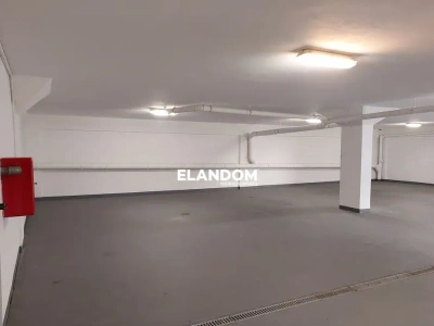 Ogrzewany garaż/lokal 210 m² na poziomie -1 w Otwocku - miniatura 4