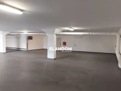 Ogrzewany garaż/lokal 210 m² na poziomie -1 w Otwocku - miniatura 2