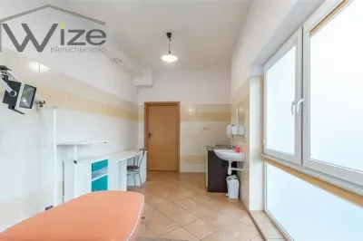 Lokal usługowy 18 m² przy ul. Raciborskiego z parkingiem - miniatura 5