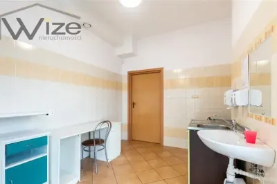 Lokal usługowy 18 m² przy ul. Raciborskiego z parkingiem - miniatura 6