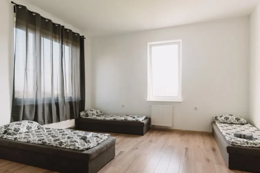 4-osobowy pokój nr 204 na wynajem, Kokoszki, Gdańsk - zdjęcie 1
