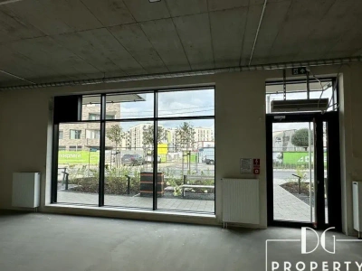 Lokal użytkowy 53 m² przy Metrze Chrzanów na Szeligowskiej z parkingiem - miniatura 2