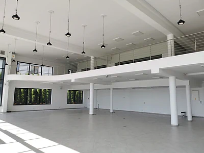 Salon samochodowy 585 m²  – Gdańsk, Kartuska - miniatura 5