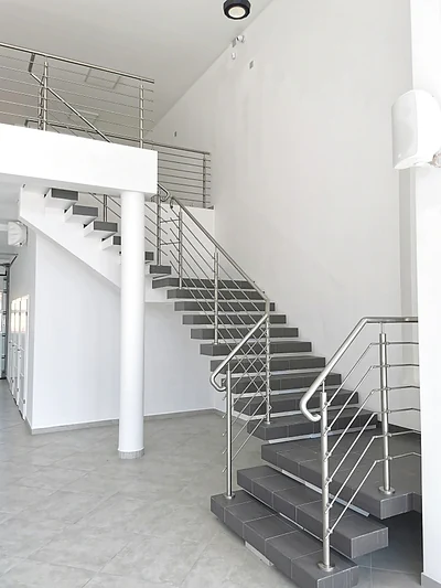 Salon samochodowy 585 m²  – Gdańsk, Kartuska - miniatura 6