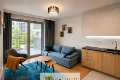 Nowoczesne studio 30 m² w Śródmieściu Gdańska, ul. Popiełuszki - miniatura 2