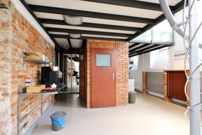 Lokal handlowy i usługowy 109 m² na Pradze-Północ, wejście z ulicy - miniatura 8