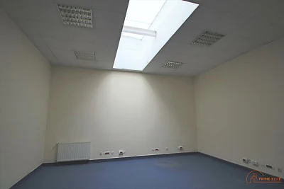 Magazyn 35 m2 z rampą i klimatyzacją – Warszawa Praga-Północ, Jagiellońska - miniatura 1