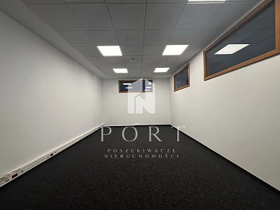 Lokal biurowo-usługowy 240 m² w centrum Gdyni - miniatura 8