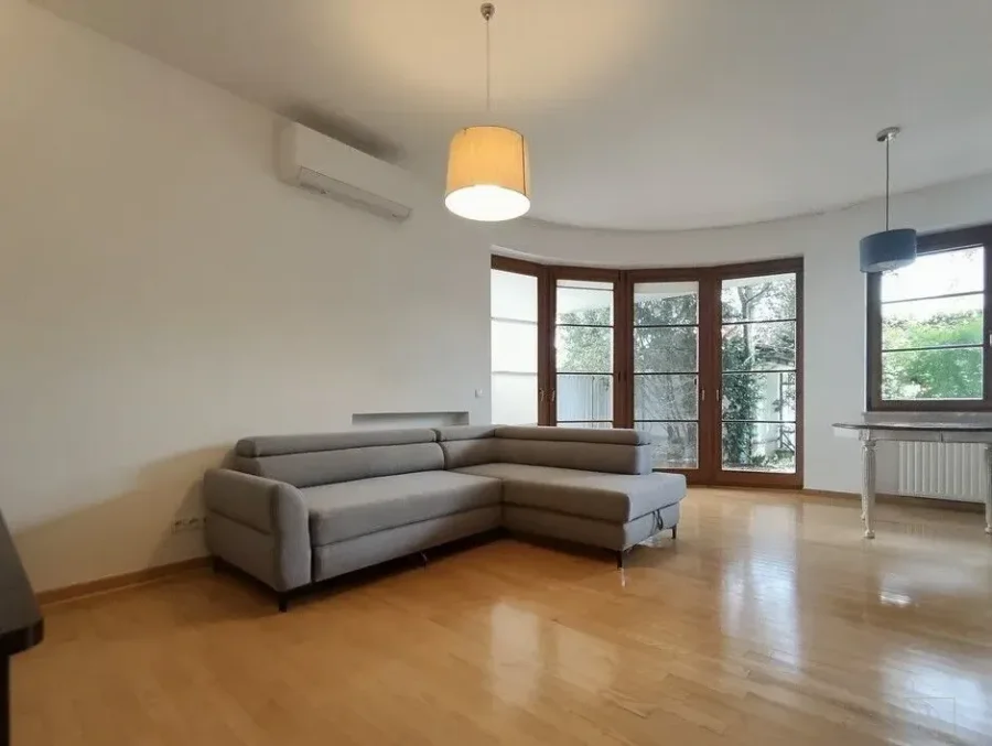Trzypokojowy apartament z ogrodem – Wilanów, Wiertnicza 1 - zdjęcie 1