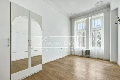 Przestrzeń biurowa 90 m² przy ul. Chmielnej w Warszawie - miniatura 4