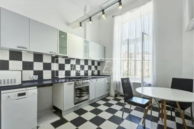 Przestrzeń biurowa 90 m² przy ul. Chmielnej w Warszawie - miniatura 3