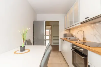 Pokój dwuosobowy 10 m² w 4-pokojowym mieszkaniu przy ul. Fiszera, Gdańsk - miniatura 7