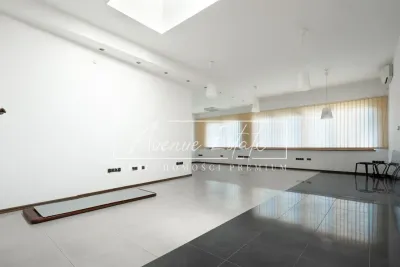 Biuro 130 m² z 4 gabinetami i 7 miejscami postojowymi, Warszawa Włochy - miniatura 2