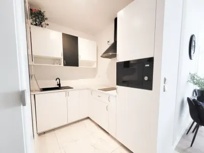 Studio 35 m² z balkonem i siłownią, ul. Wiktoryn, Warszawa - miniatura 5
