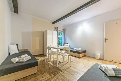 Dom dla pracowników w Gdańsku Żabiance, 7 pokoi, 23 osoby - miniatura 2