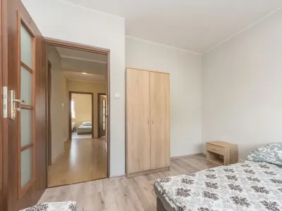 3-osobowy pokój nr 2 – Kokoszki, Gdańsk, ul. Jaśminowy Stok - miniatura 2