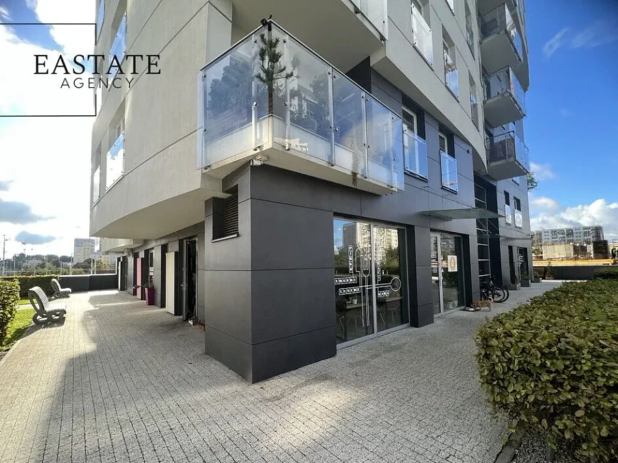 Lokal gastronomiczny z witryną w Piecki-Migowo, Gdańsk - zdjęcie 1
