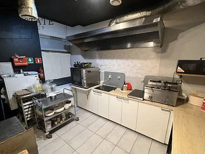 Lokal gastronomiczny z witryną w Piecki-Migowo, Gdańsk - miniatura 3