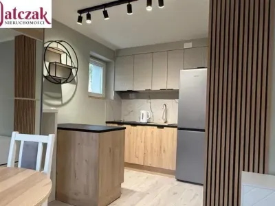 Studio 28 m² po remoncie, Przymorze, ul. Beniowskiego, balkon - miniatura 2