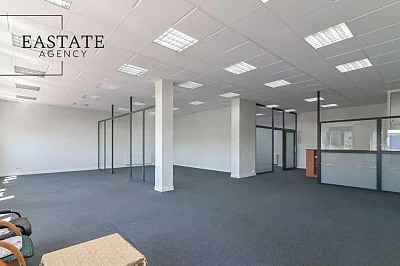 Lokal biurowy 252 m² w Gdyni Chyloni przy ul. Hutniczej z parkingiem - miniatura 4