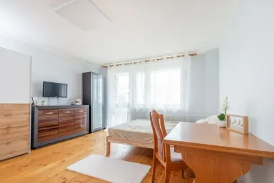 Pokój dwuosobowy 10 m² przy ul. Olsztyńskiej w Gdańsku - miniatura 2