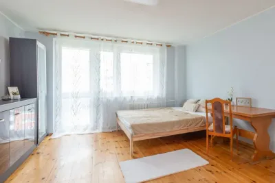 Pokój dwuosobowy 10 m² przy ul. Olsztyńskiej w Gdańsku - miniatura 3