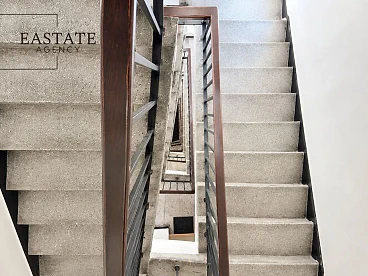 Przestronna kawalerka 54 m² przy metrze Dworzec Gdański, Muranów - miniatura 9