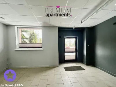 Lokal usługowo-handlowy 100 m2, 2 poziomy, witryna — Gdynia Dąbrowa - miniatura 1