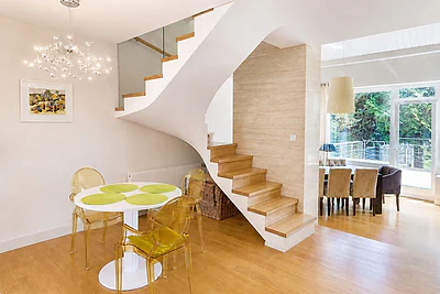 Dom na wynajem 280 m² Wilanów, ogród i garaż - miniatura 3