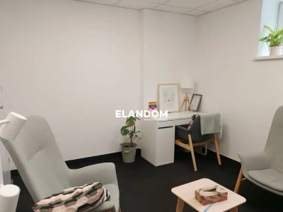 Lokal użytkowy 24 m² w centrum Józefowa, parking - miniatura 4